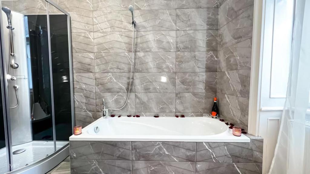 Flamingo Rezidencia Apartman Eger Bagian luar foto