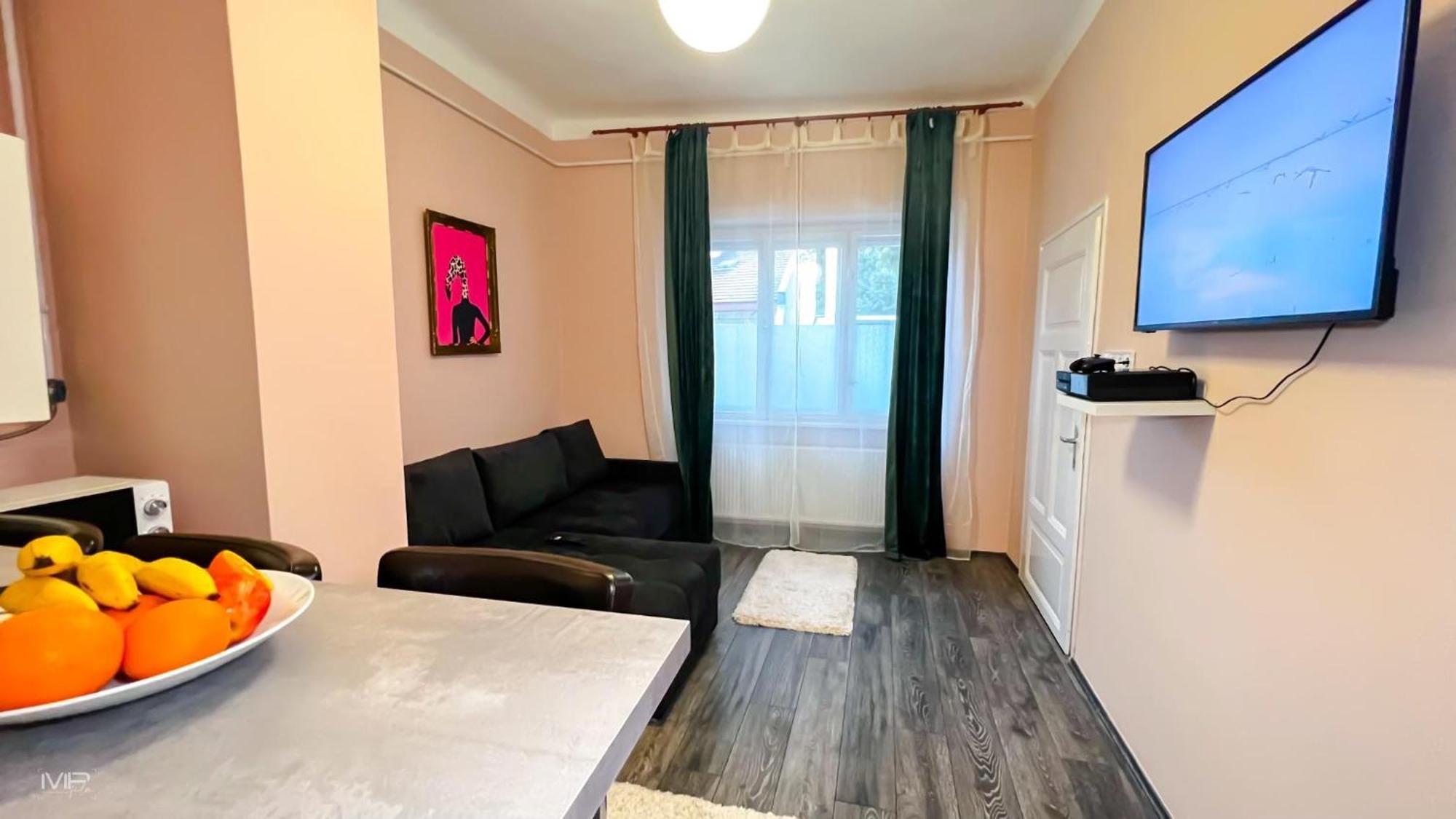 Flamingo Rezidencia Apartman Eger Bagian luar foto